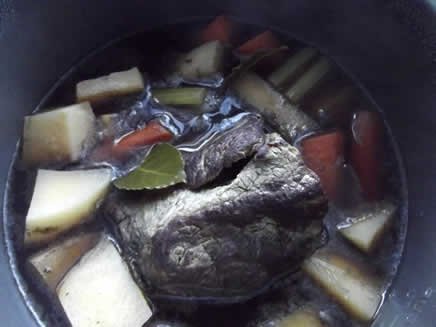 Slow Cooker Beef Shank Recipe - Gadgets for the Kitchen
